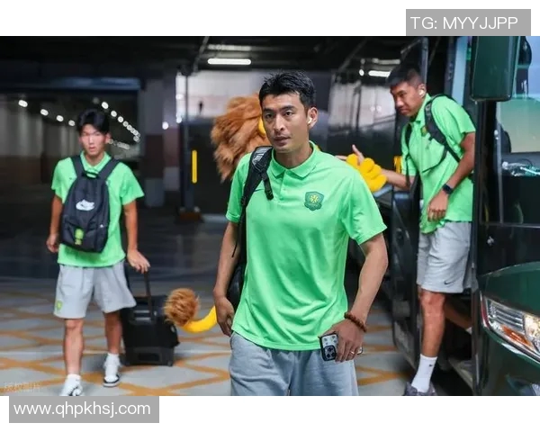 王子铭在成都蓉城的抢点表现引发热议助力球队争夺胜利 王子铭在成都蓉城的抢点表现引发热议助力球队争夺胜利