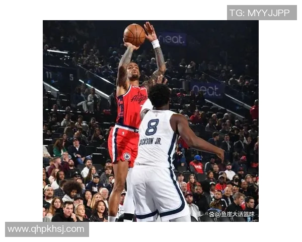 快船队击败灰熊,保持不败势头 快船队击败灰熊,保持不败势头